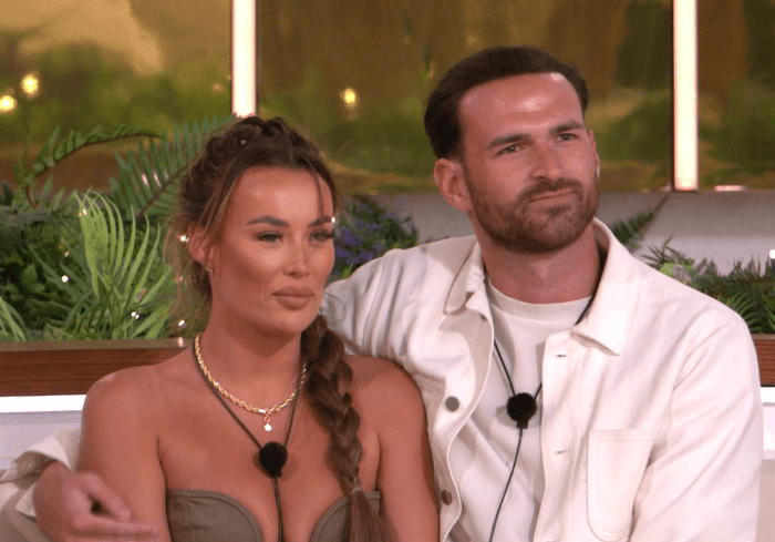Harriett y Ronnie de Love Island se preparan para mudarse juntos