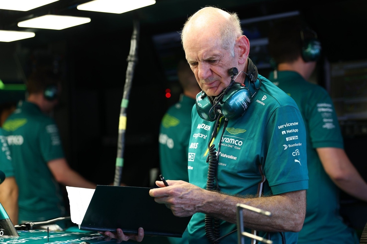 Verstappen : « C'est étrange de voir Newey en vert mais je suis très content pour lui »