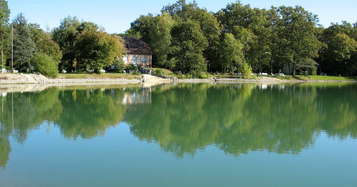 Un verano, un recuerdo. Una «Mulhouse Plage» en Richwiller: la historia de una masa de agua pública que se volvió privada.