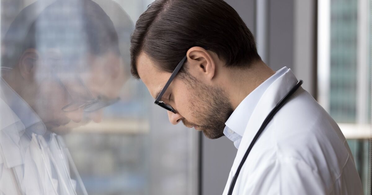 Doctor reveals eerie symptom that could prove someone has less than a day to live