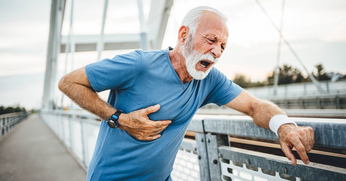 'I'm a cardiologist and you should never ignore this one symptom'