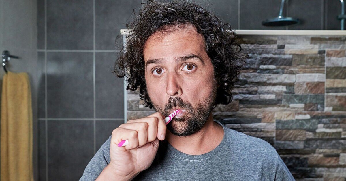 E.coli warning as bathroom expert says 'never' leave your toothbrushes here