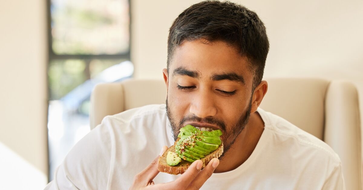 Nutrition expert names 6 foods that 'work like weight loss jabs'