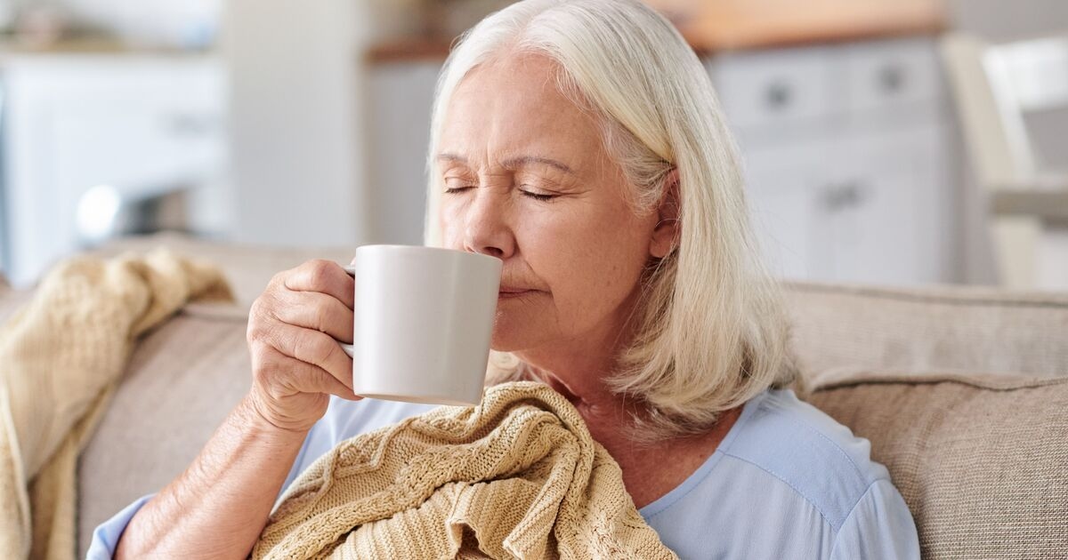 Beba esto "a primera hora de la mañana" para ayudar a perder peso y a la digestión, dice un médico.
