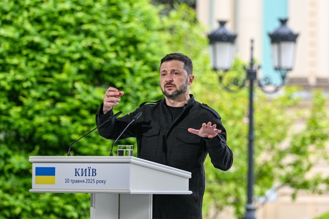 Zelensky: Wij verwachten dat er vanaf morgen een staakt-het-vuren komt. Ik wacht donderdag op Poetin in Turkije