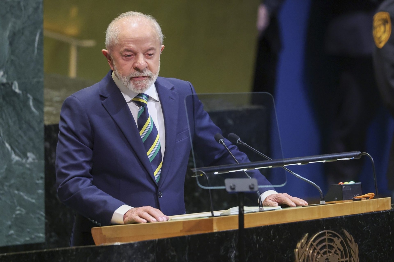 Lula chiede la collaborazione del mondo per premiare i paesi che si prendono cura delle proprie foreste.
