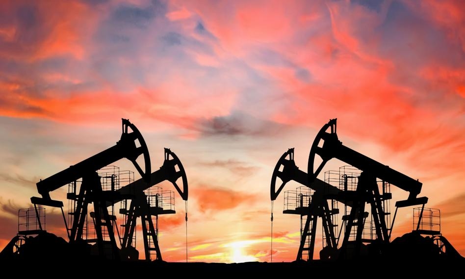 Oil prices remain unchanged, with Trump's dispute with India looming in the background.