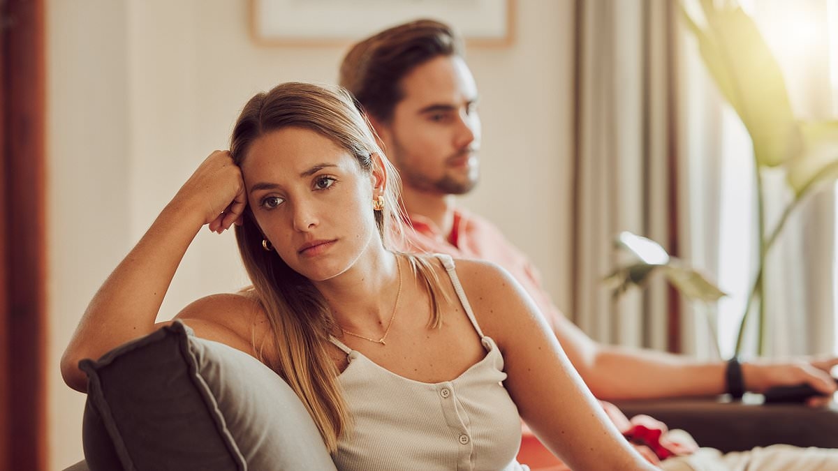 L'avvertimento urgente degli esperti per le coppie che non hanno intimità ogni giorno... mentre rivelano rischi nascosti