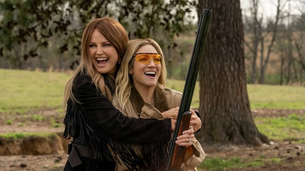 Malin Akerman reveals the key food that got her in shape for steamy scenes in Netflix's The Hunting Wives