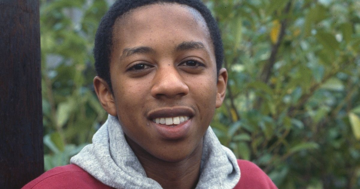 A estrela de Kelvin Carpenter de EastEnders está irreconhecível com grande mudança de carreira