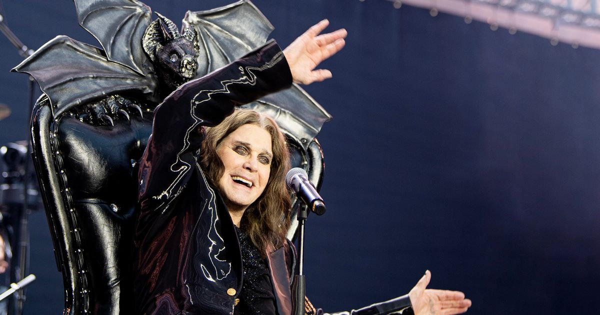 Arkadaşları, Ozzy Osbourne'un asla emekli olmayacağını, çünkü sahne almanın 'DNA'sında olduğunu' söylüyor