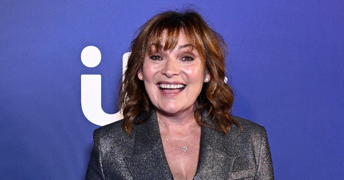 Lorraine Kelly „öffnet ihre Augen“ und unterzeichnet inmitten von Kürzungen einen riesigen Vertrag mit ihrem ITV-Rivalen