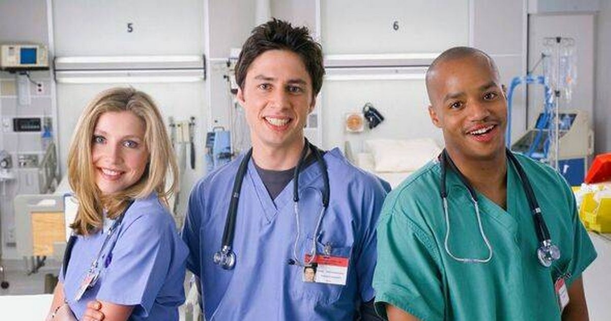Inside Scrubs-Darsteller erleben eine Romanze mit 21 Jahren Altersunterschied und einen Herzschmerz in Hollywood