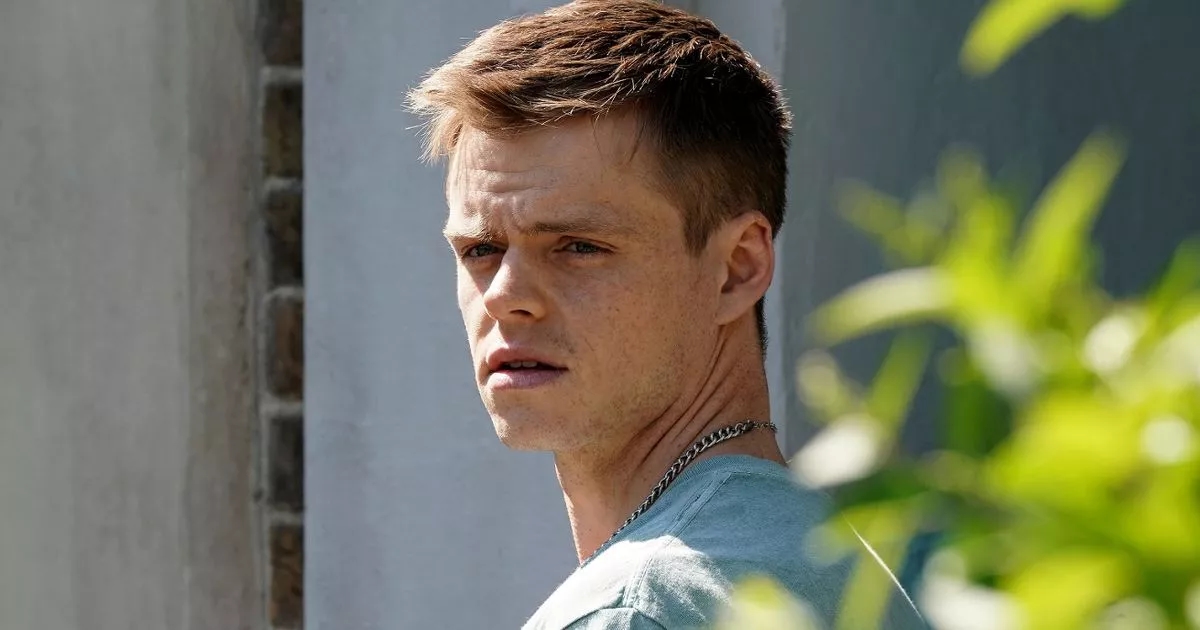 EastEnders-Spoiler: Schock für Teenager-Baby, Max‘ Rückkehrplan „besiegelt“ und neuer Besitzer von Queen Vic