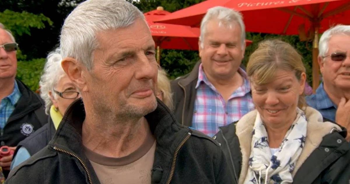 Antiques Roadshow guest barely reacts as mum's portrait fetches five-figure sum