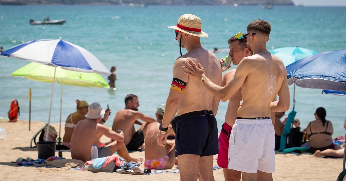Brits warned that doing one thing on Spanish beaches could land you €2,000 fine