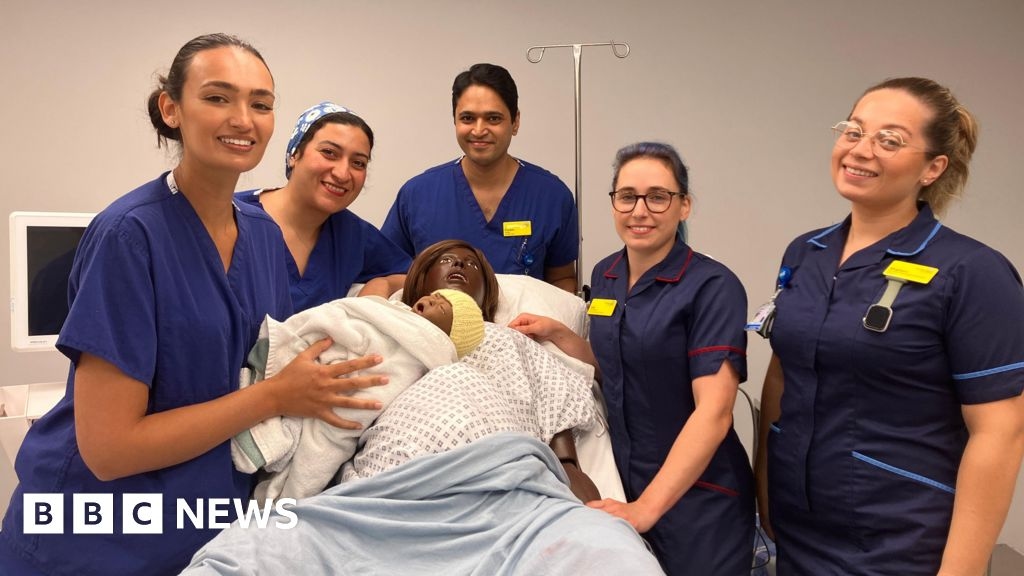 Laboratório 'revoluciona' o treinamento em maternidade - NHS