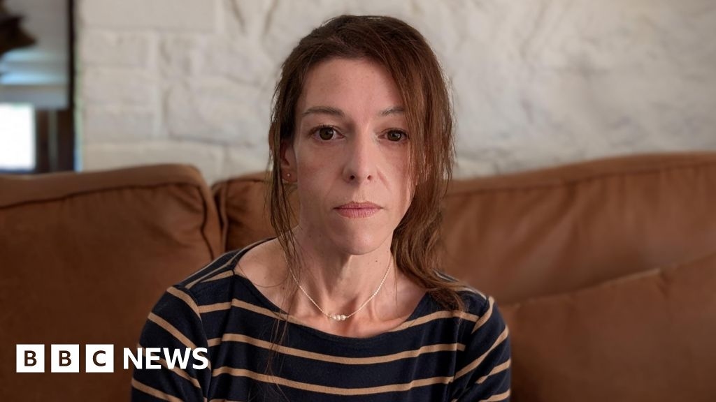 Woman loses faith in hospital after miscarriage