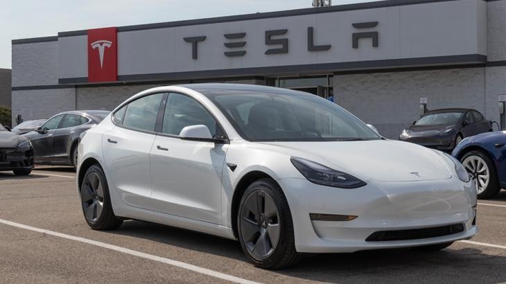 ¡Nuevo modelo de Tesla asequible! Elon Musk revela detalles.