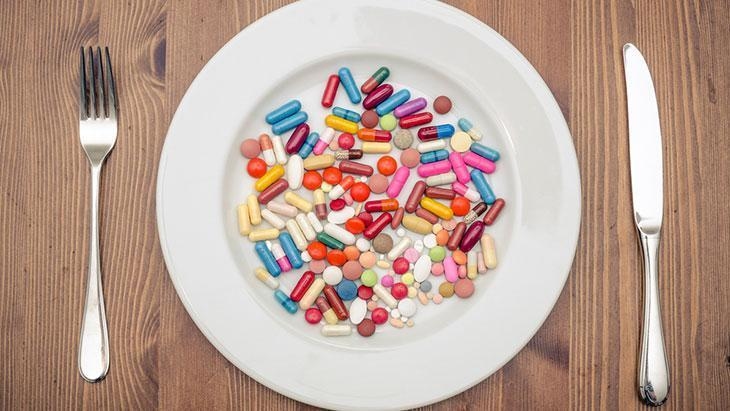 Gebruik geen medicijnen onbewust om af te vallen! Ze beïnvloeden de spijsvertering en de alvleesklier.