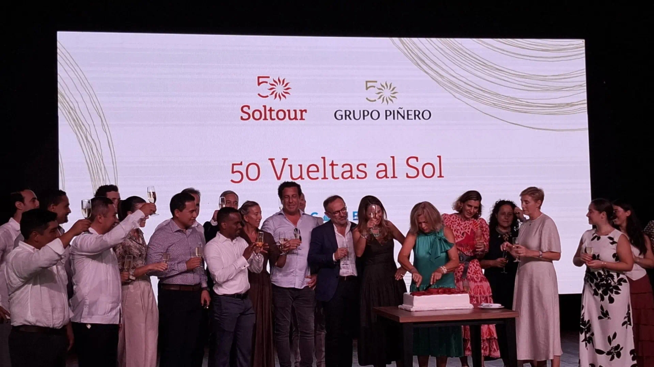 Quintana Roo lancia una campagna per ospitare le squadre nazionali di calcio nei suoi hotel durante l'imminente Coppa del Mondo.