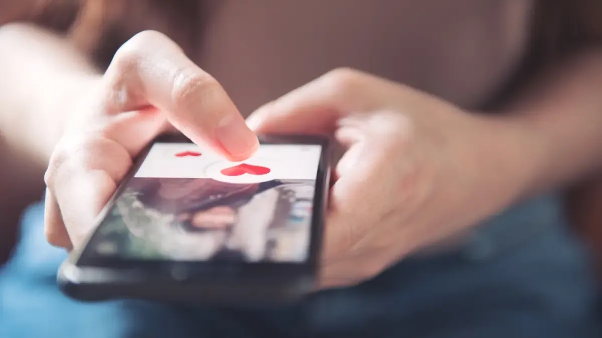 Secondo uno studio, un colombiano su tre utilizza Internet solo per socializzare e chattare.