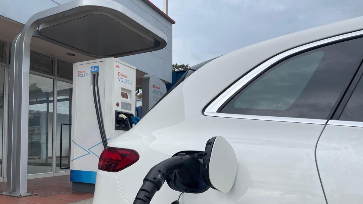 Wie aufwendig ist die Straßenfahrt mit einem Elektroauto? Chronik einer Reise zwischen Bogotá und Bucaramanga