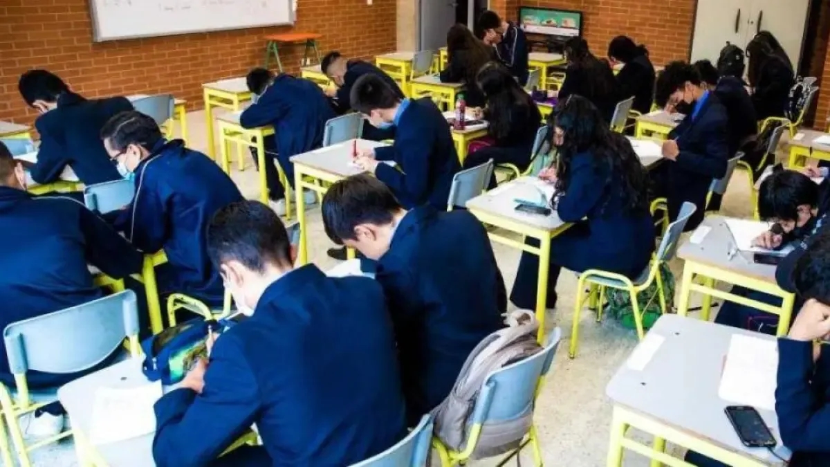 Dramatischer Rückgang der Einschulungszahlen in Kolumbien: Mindestens 926.000 Kinder besuchen keine Schule, was schwerwiegende Folgen für den Bildungssektor hat.
