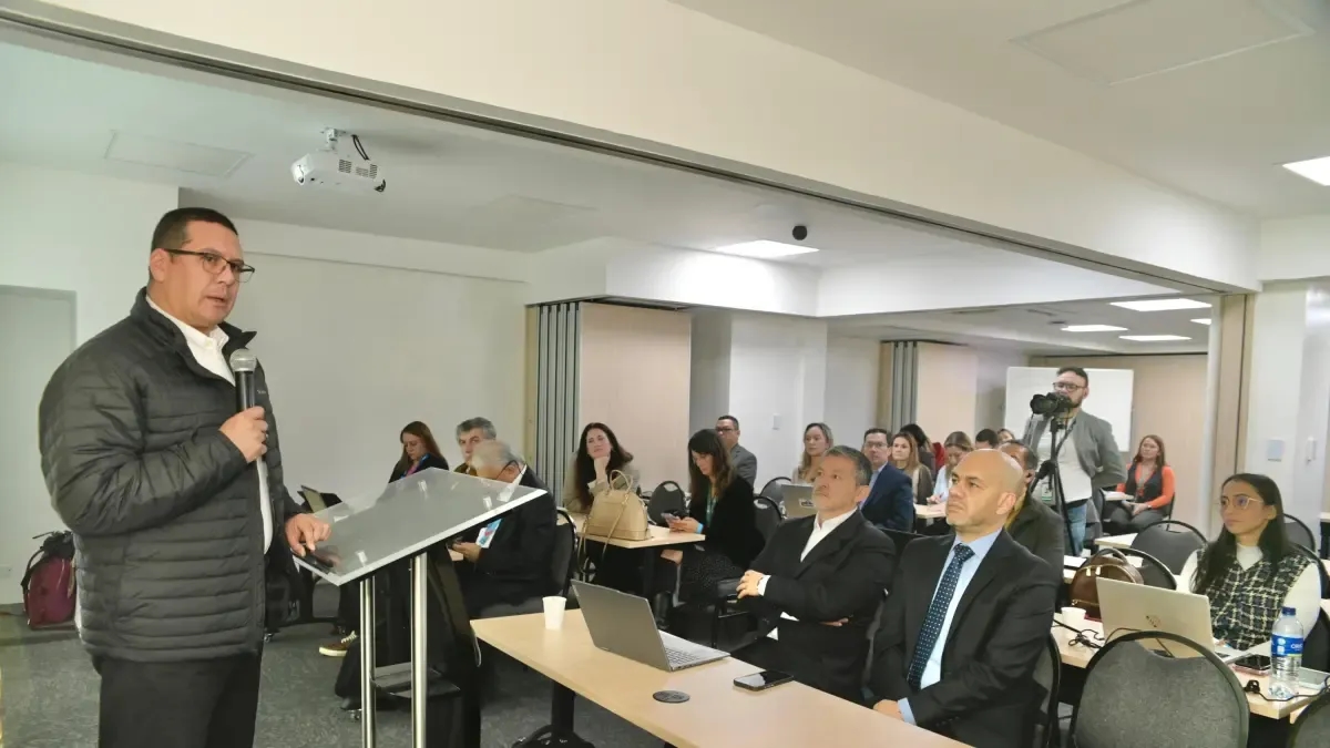 Supersalud incontra i vertici dei 27 EPS: "Il governo non ha scelto la liquidazione, in attesa di una riforma"
