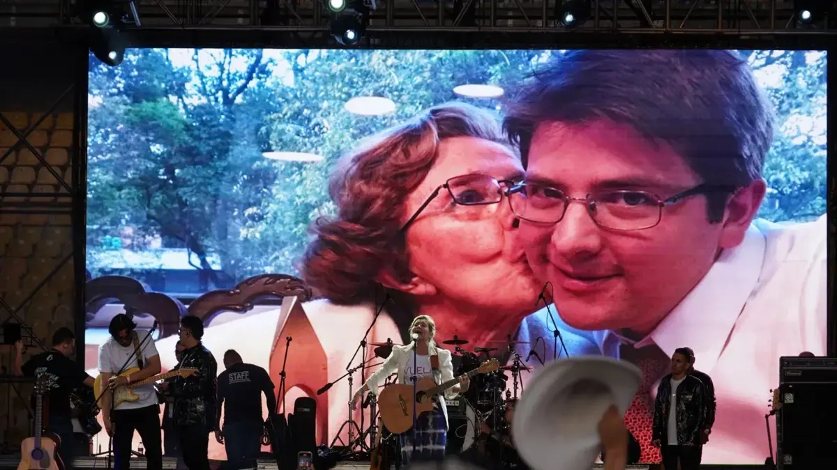 A Fundação Solidariedade pela Colômbia comemorou seu 50º aniversário com três dias de eventos e uma homenagem a Miguel Uribe Turbay e Nydia Quintero.
