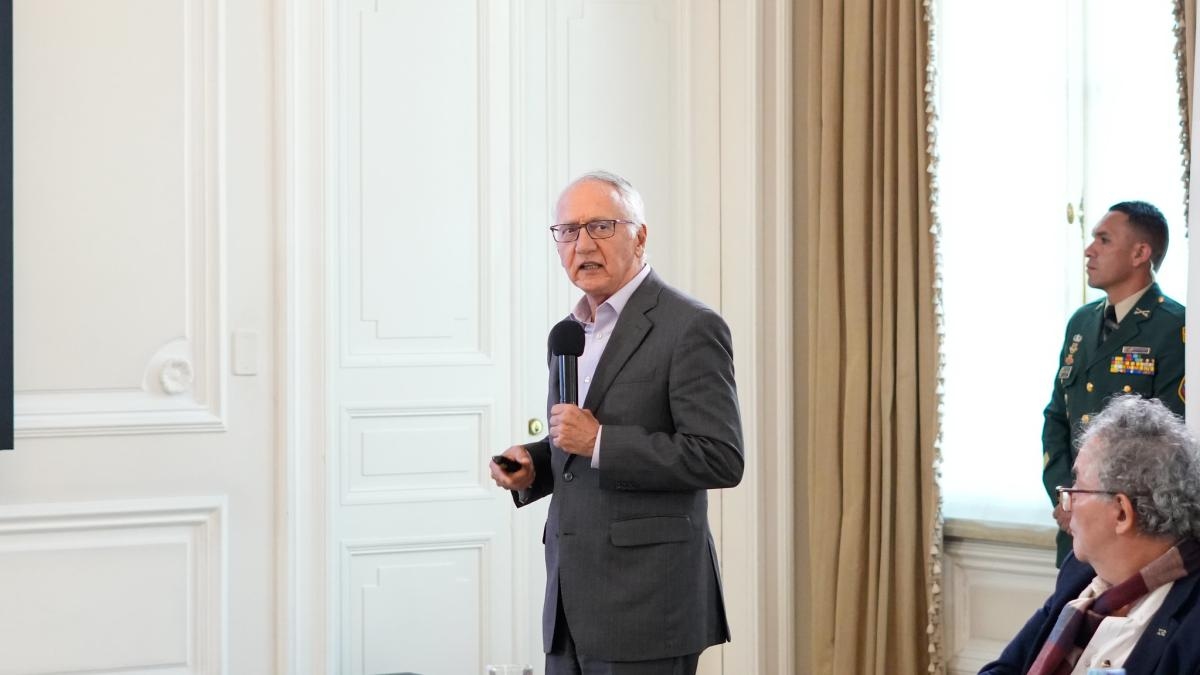 De regering heeft Conpes 4170 goedgekeurd met als doel een wettelijk kader te creëren voor de productie van nationale vaccins en medicijnen