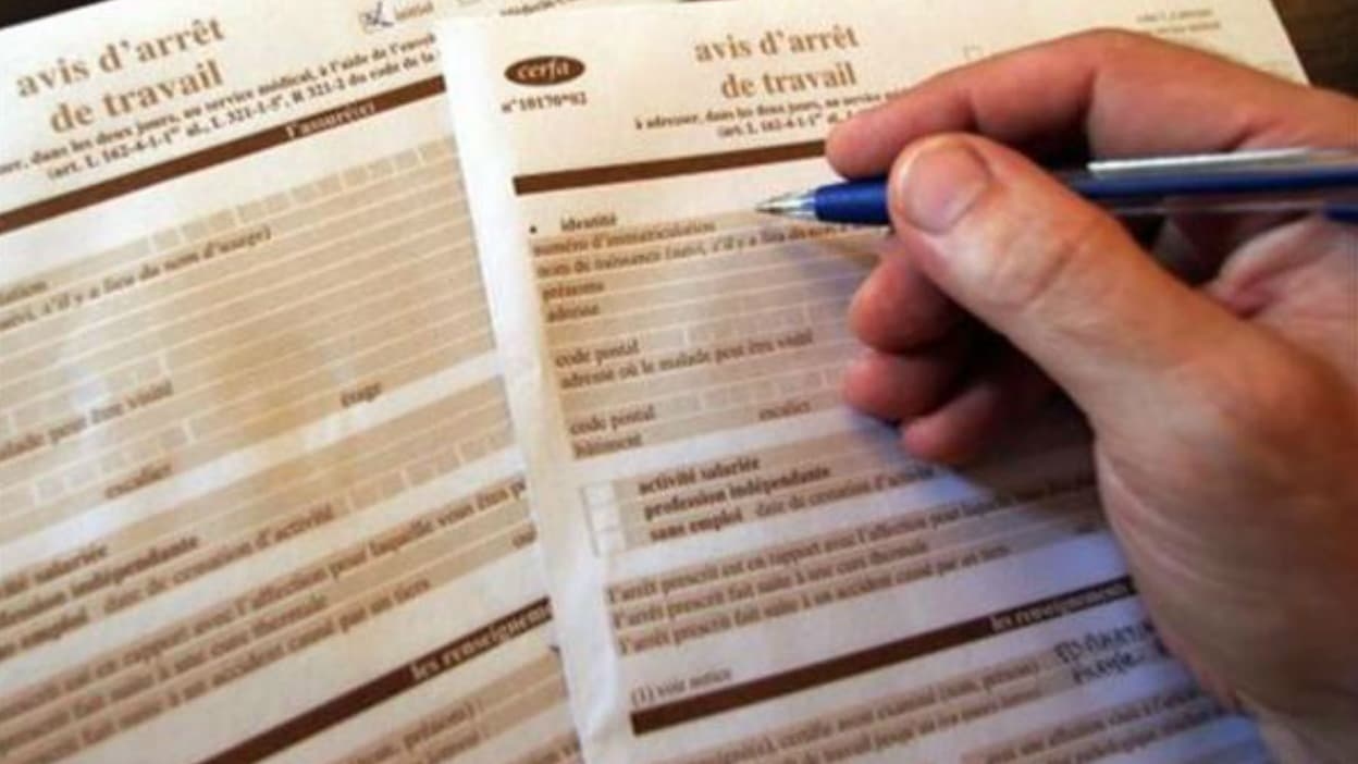 "Acabar con las bajas por enfermedad fraudulentas": ¿se limitará pronto la baja por enfermedad a 15 días renovables?