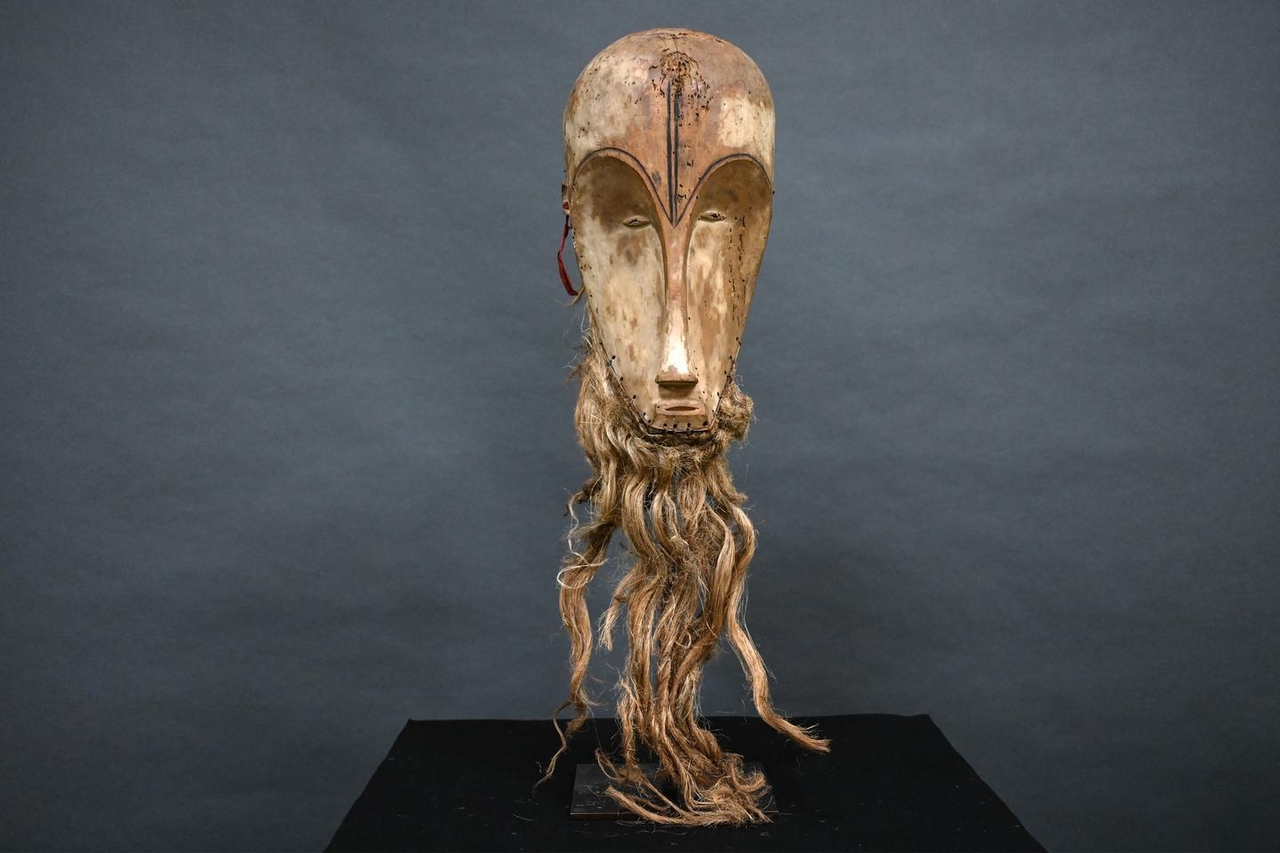 Der sogenannte „primitive“ Kunstmarkt ist auf der Hut vor der „Eroberung“ afrikanischer Werke