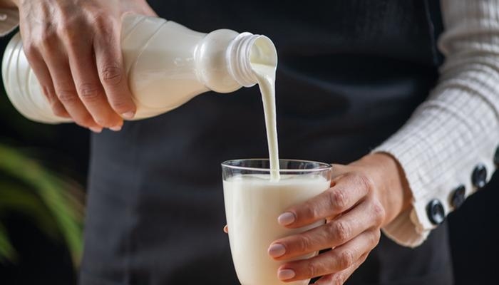 ¡Salud desde el intestino hasta el cerebro! ¿Cuáles son los beneficios de beber kéfir? Escudo natural contra el Alzheimer...