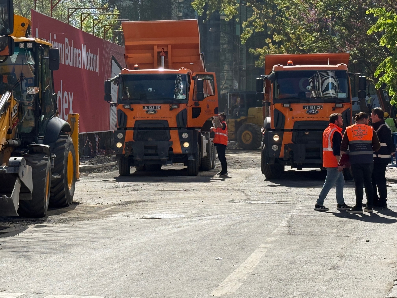 Die Reparaturarbeiten an der eingestürzten Straße in Sarıyer werden fortgesetzt