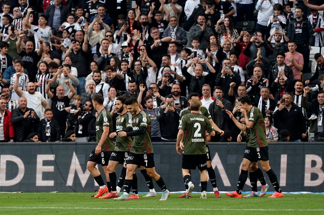 Besiktas przedłużył swoją passę zwycięstw do 3 meczów