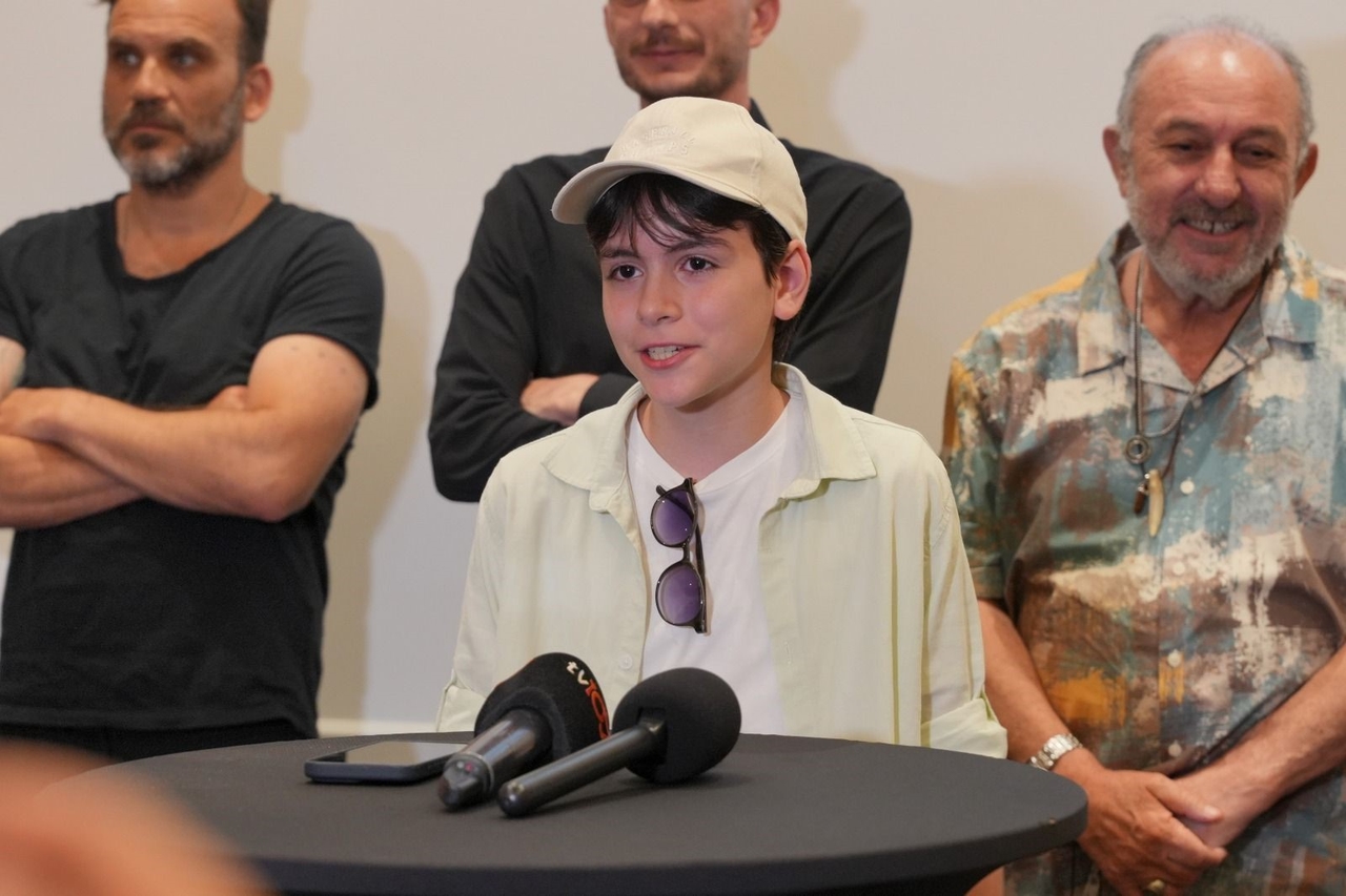 Le jeune acteur Mustafa Konak est devant la caméra pour un nouveau projet
