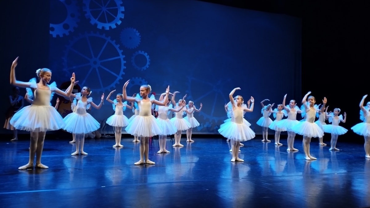 Standing ovation pour le ballet « Coppelia » de Mdanse 52