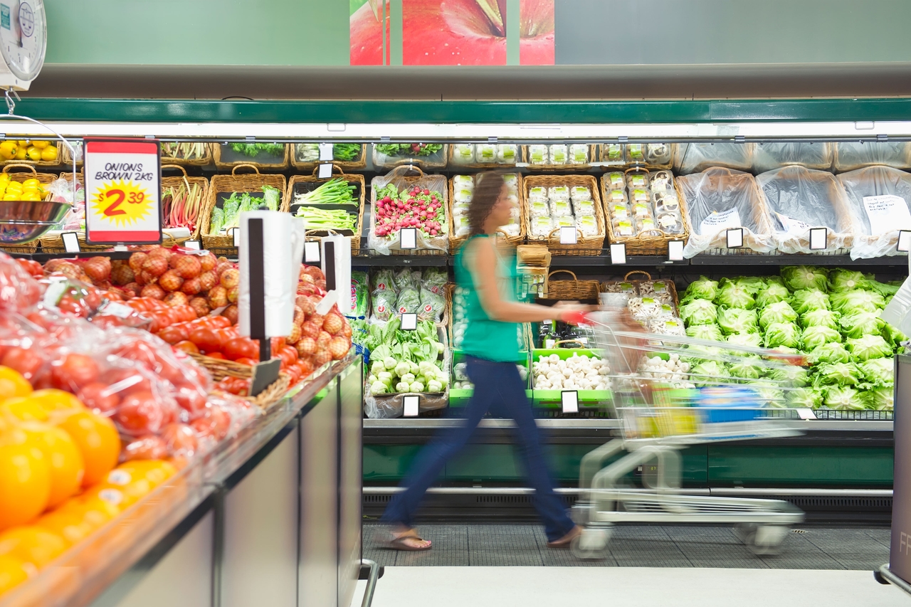 Ouça: Limitando benefícios e adicionando restrições, 'MAHA' reformula a ajuda alimentar