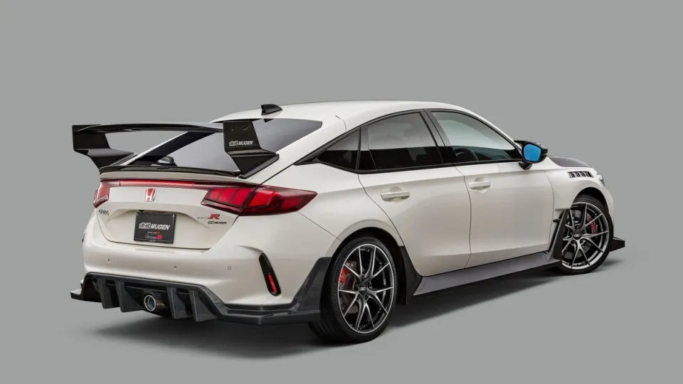 Mugens „Kit“ verleiht dem Civic Type R einen sportlicheren Look. Der Preis ist beeindruckend.