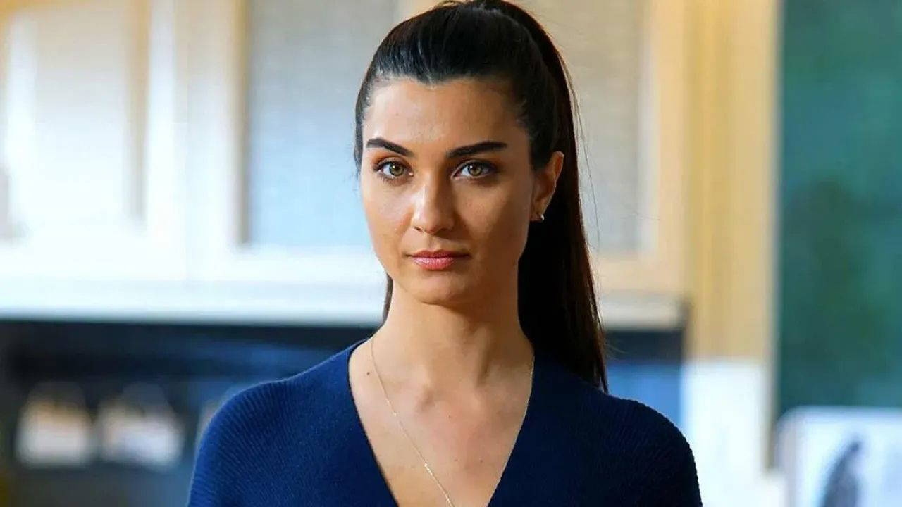 Regresando a la pantalla grande después de 7 años: Tuba Büyüküstün interpretará a una bailarina de pole dance.