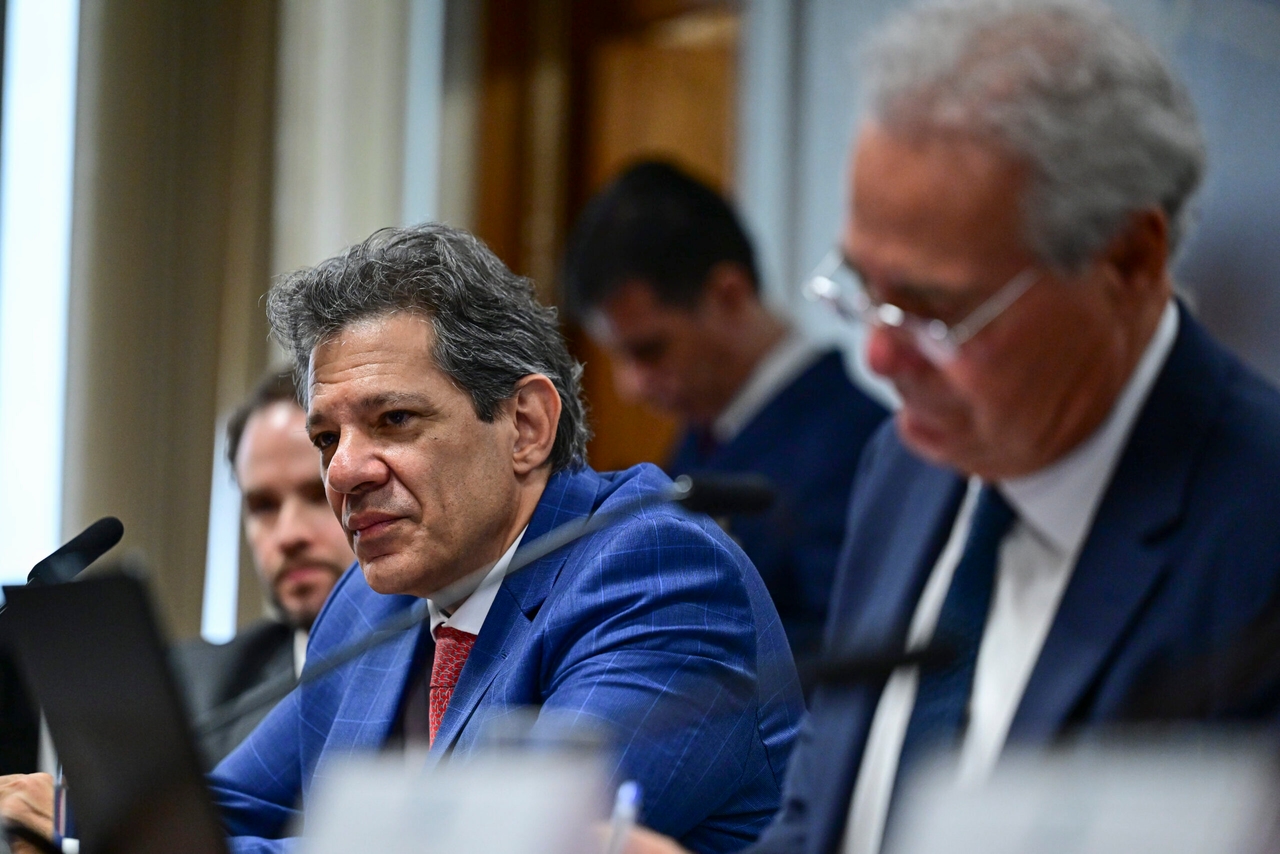 Po tym, jak poseł Haddad został usunięty z listy posłów, prosi Senat o odroczenie głosowania nad ustawą LDO