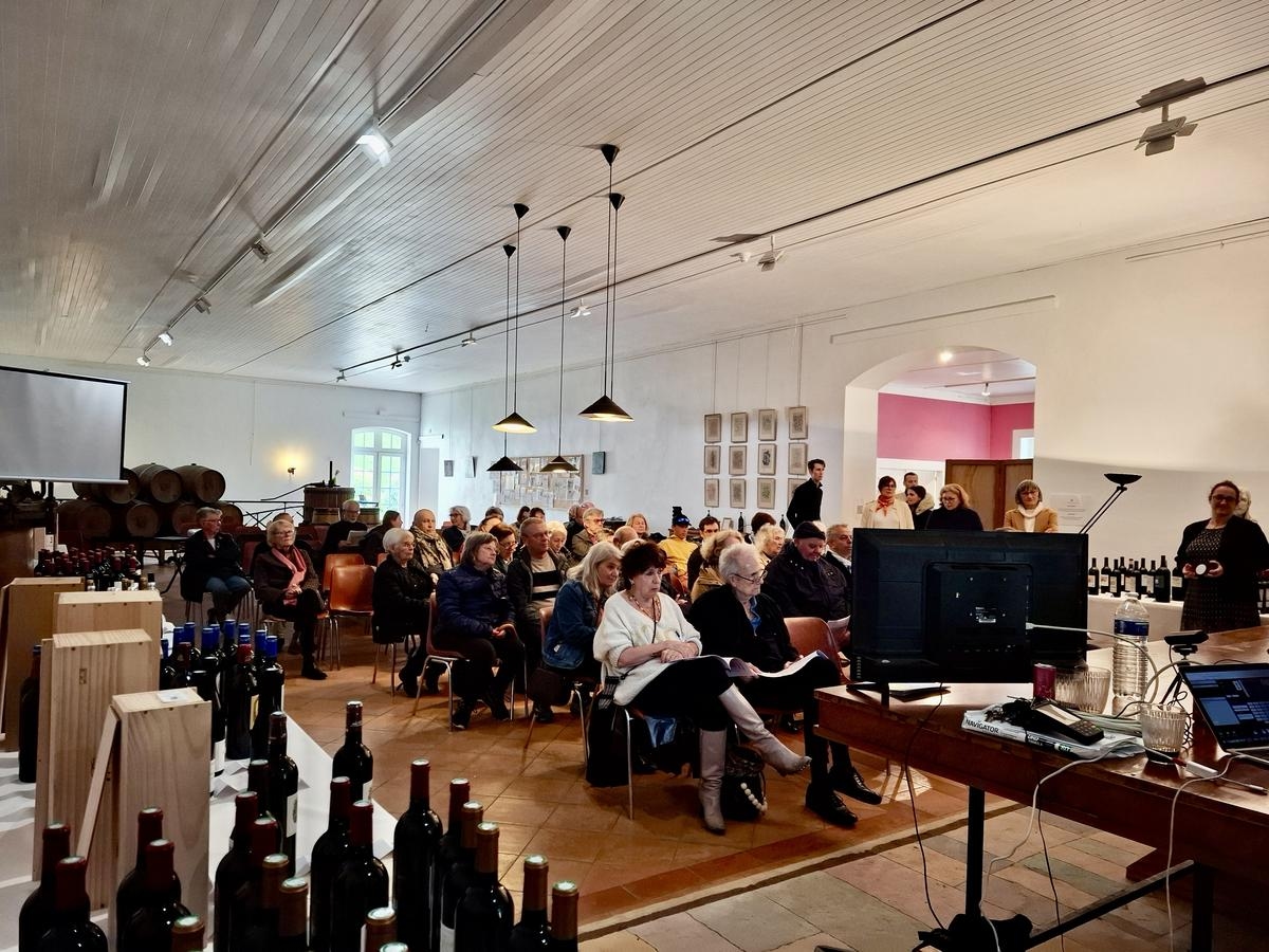 Patrimonio en Médoc: Venta de vinos en el Château Loudenne para restaurar la iglesia de Saint-Pierre en Gaillan