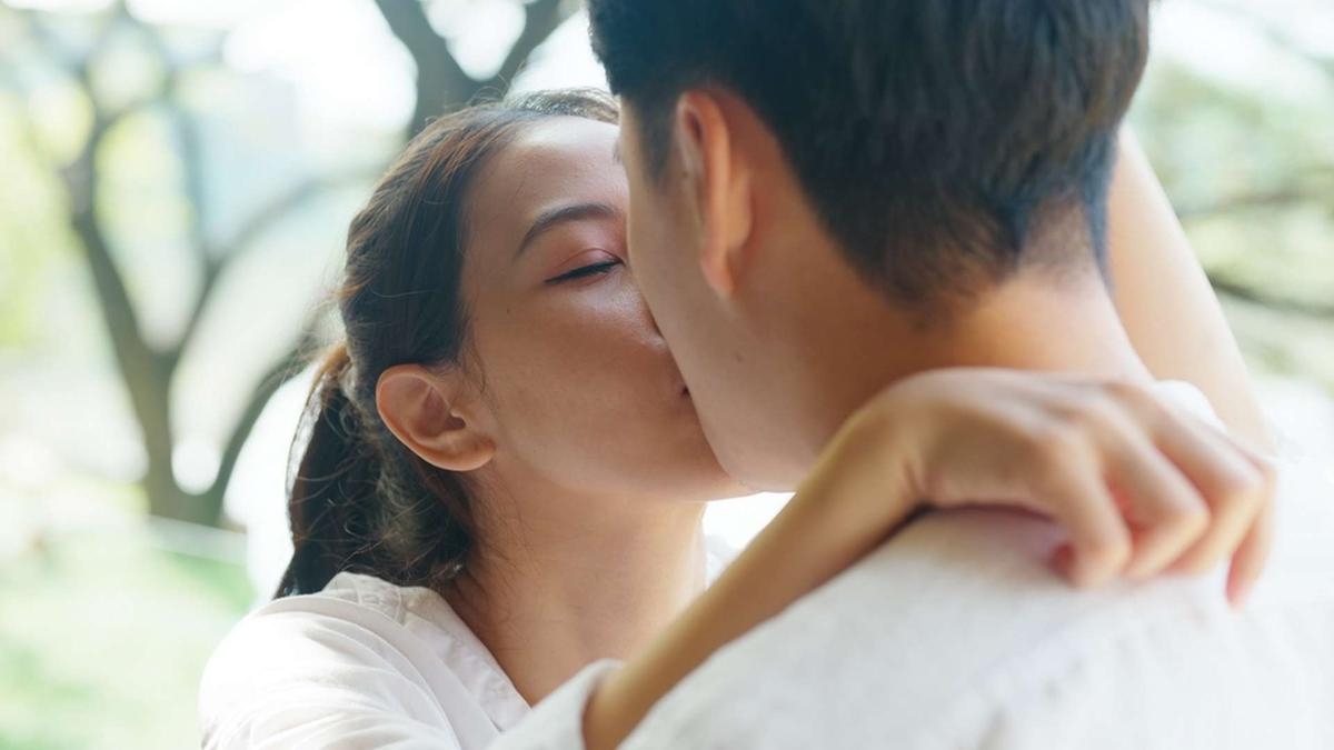 Enfermedad celíaca: ¿se puede transmitir el gluten a través de los besos?