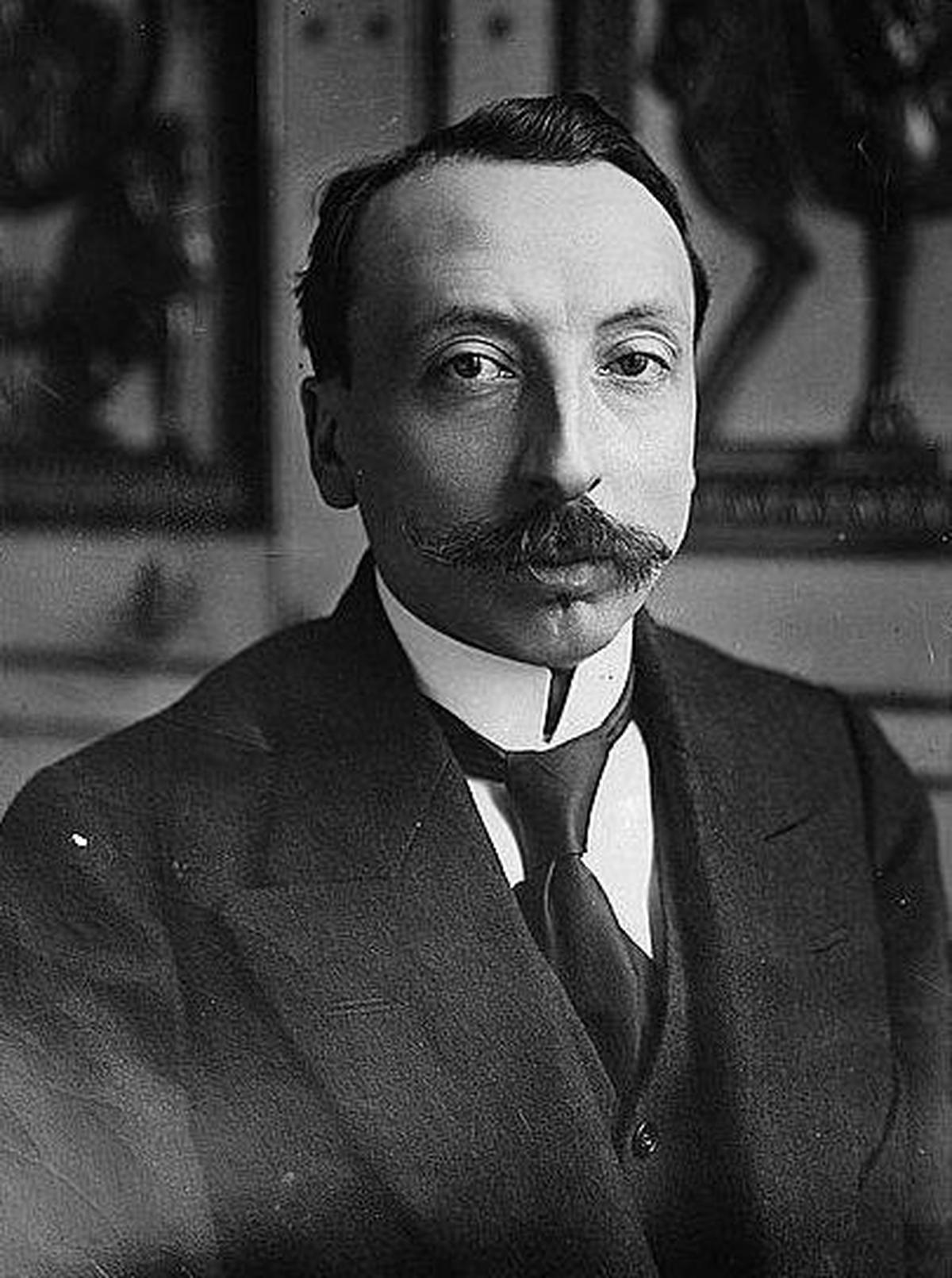 Southwest Experts: Who was Lou Nouste Léon?
