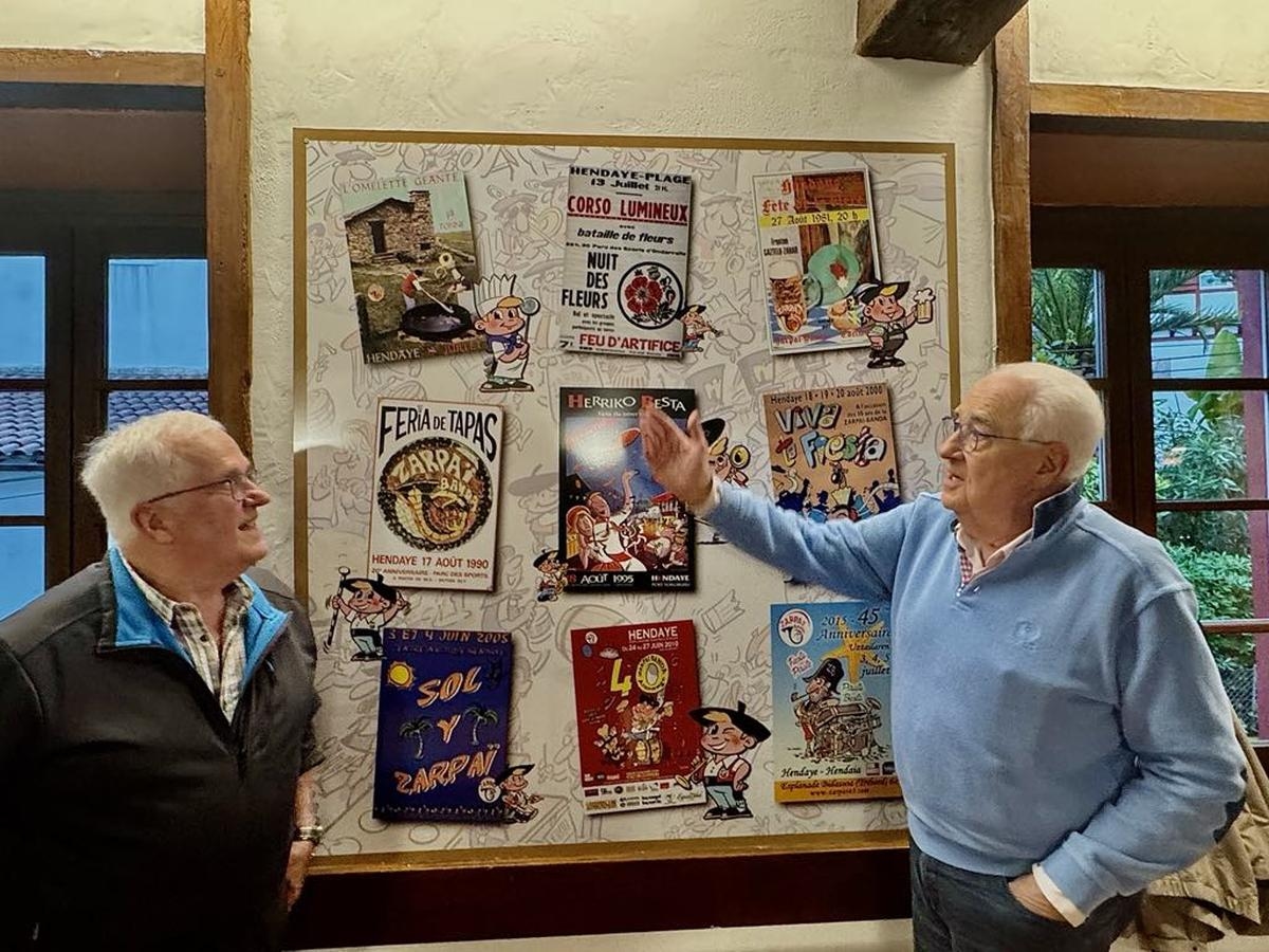 55 lat Zarpai Banda w Hendaye: gigantyczny omlet, czerwone berety i piraci… założyciele dzielą się wspomnieniami z niezwykłych przyjęć