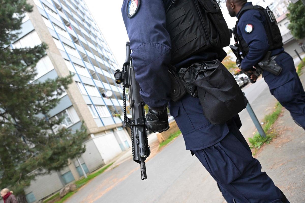 Hinterhalt, verletzter Polizist, Wohnung in Brand gesteckt: Was wissen wir über die Gewalt in Béziers an diesem Wochenende?