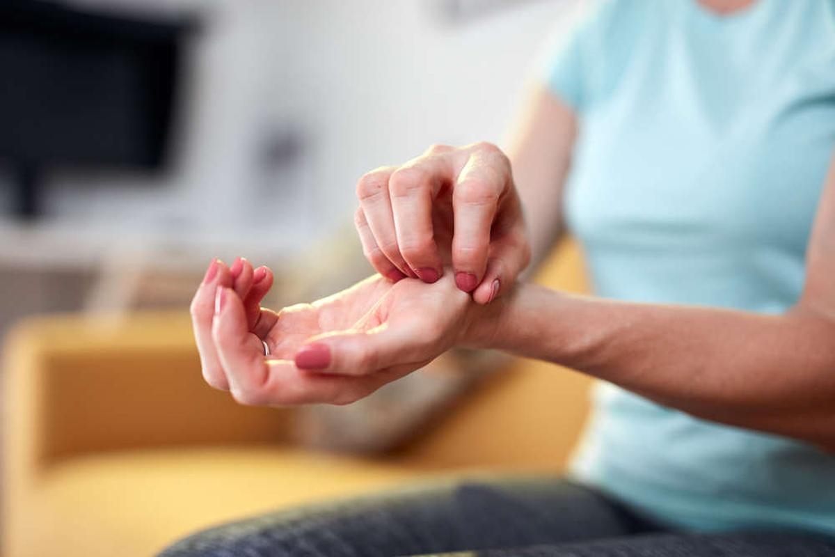 Chronic hand eczema: when the skin hinders daily life