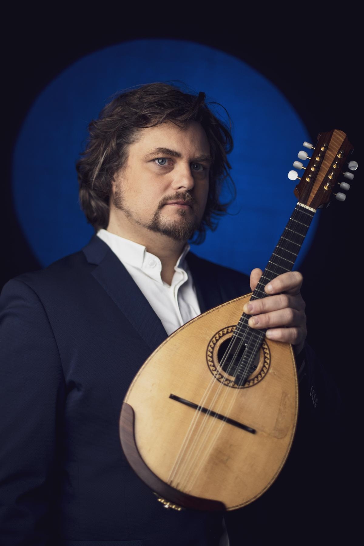 Una mandolina, películas y recuerdos: un concierto como ningún otro en Loix