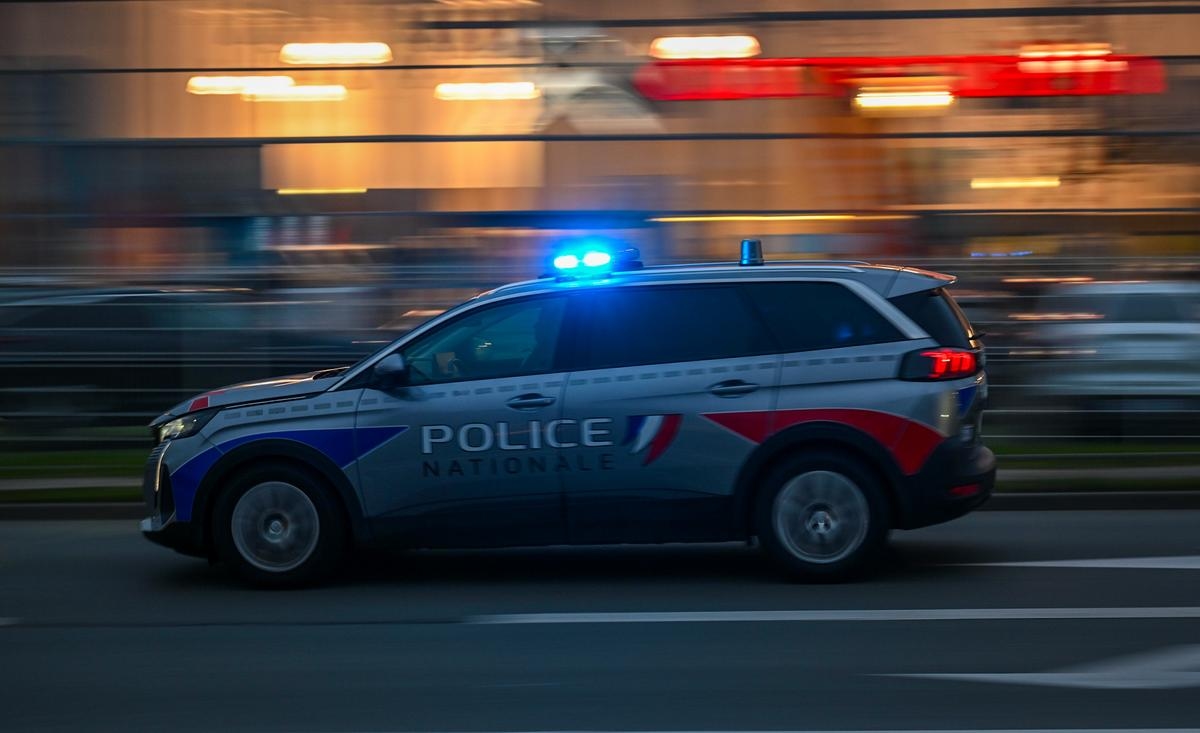 Eski Marsilya çocuk polisi memuru Filipinli çocuklara tecavüzden yargılandı